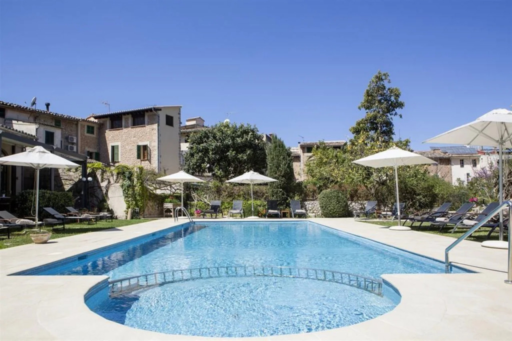 Hotel Cal Bisbe