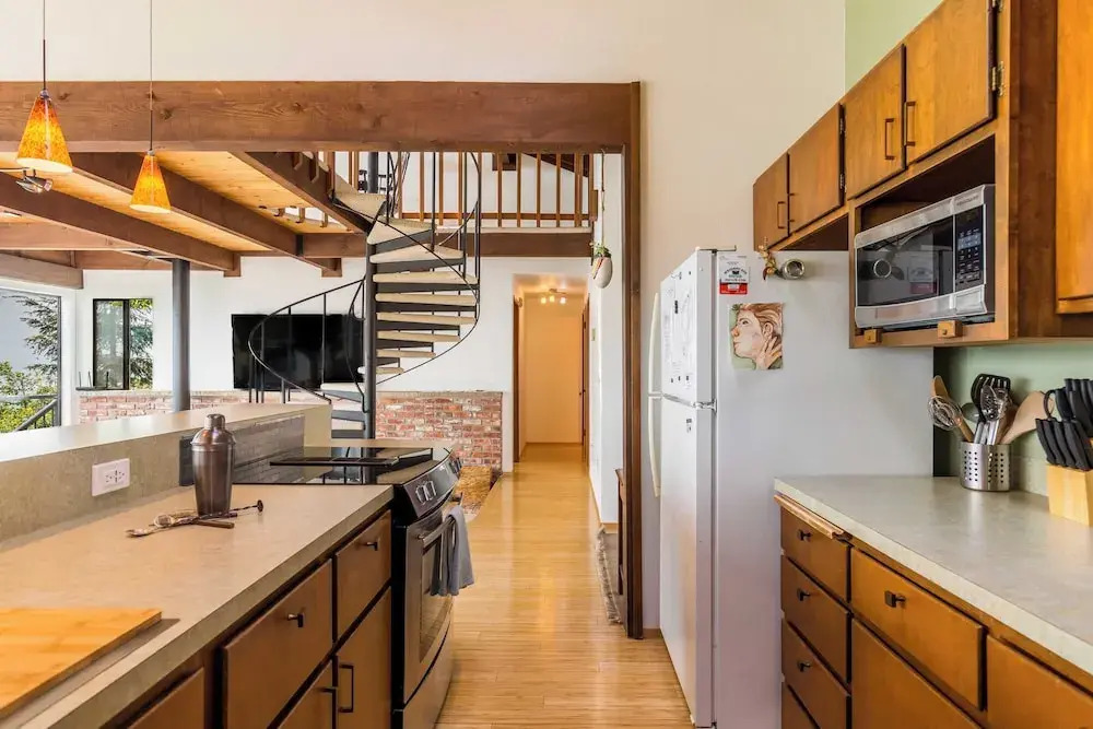 Whidbey Island Waterfront Home With Hot Tub & Sunset Views Saratoga Vista by Avantstay