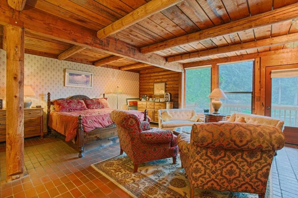 Harbor Creek Lodge