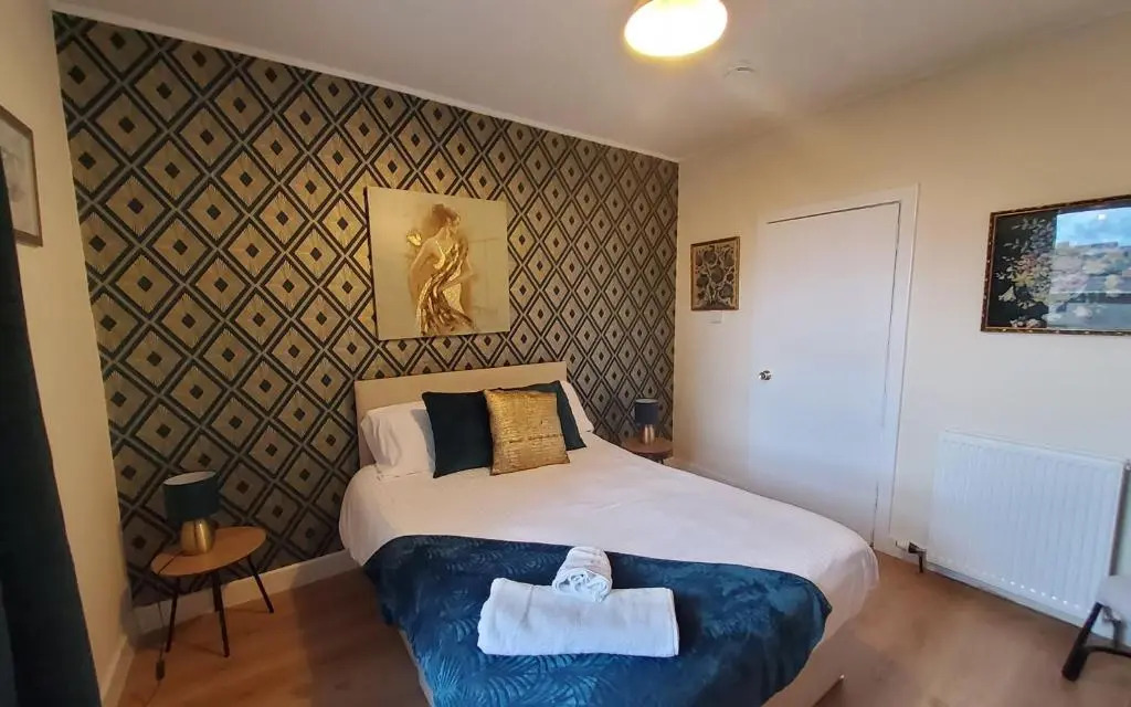 Sensational Stay Serviced Accommodation Aberdeen 4 Bedroom Apt - Bedford Avenue