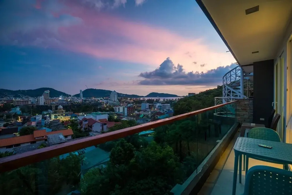Et703 - Patong Great Condo for 4 People Open View Shuttle Pool and gym