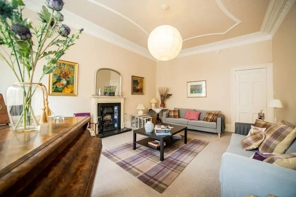 3 Bed Luxury West end Apt - Sleeps 6!
