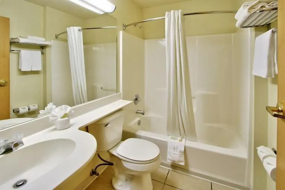 Western Skies Inn & Suites