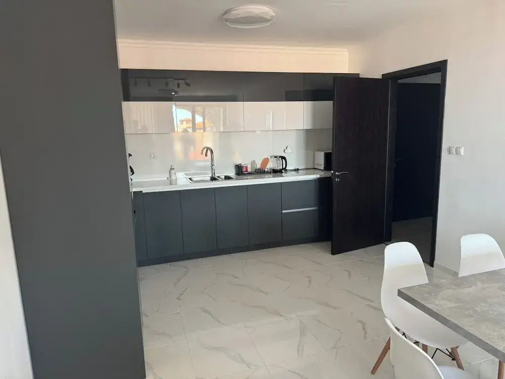 Etara 4 Apartments