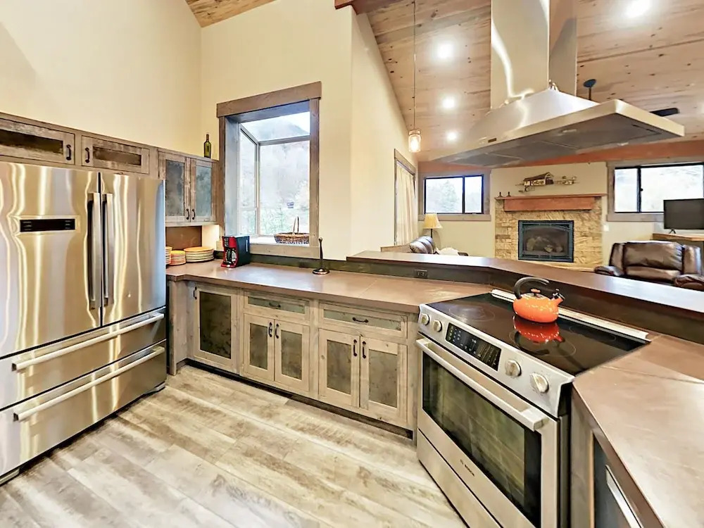 South Bill Creek Home 3 Bedrooms 2.5 Bathrooms Home