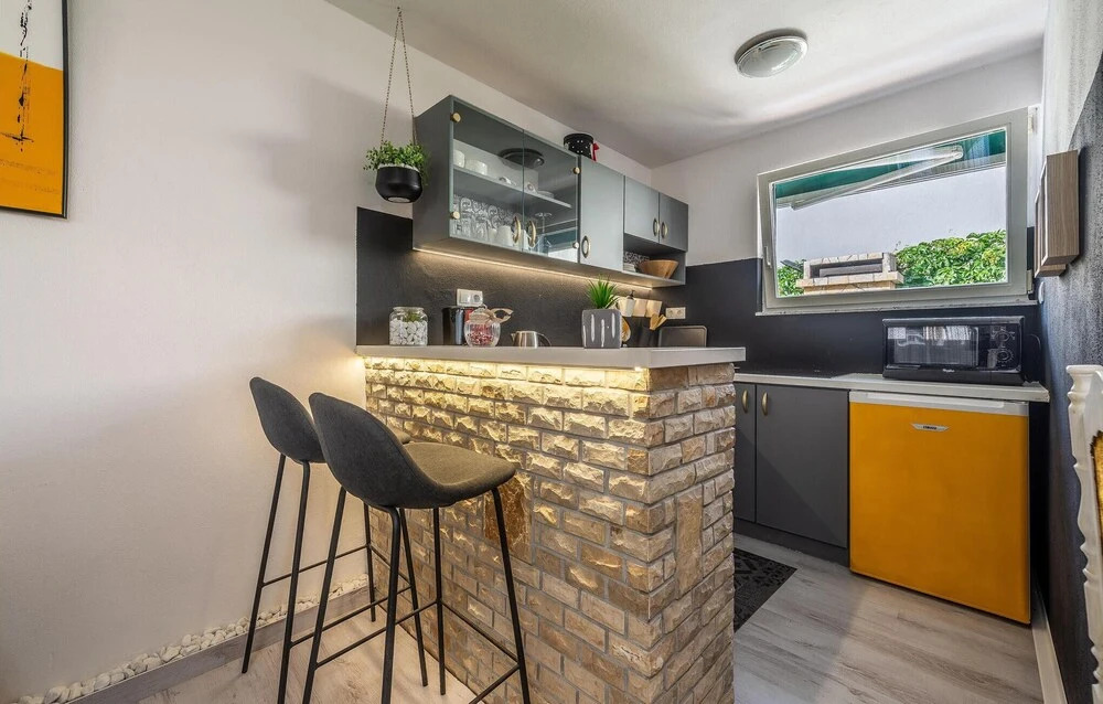 Beautiful Home in Vir With 4 Bedrooms, Wifi and Outdoor Swimming Pool