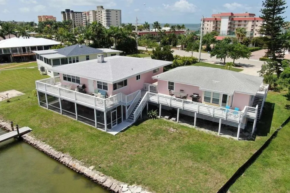Estero Island Apartment With Boat Dock