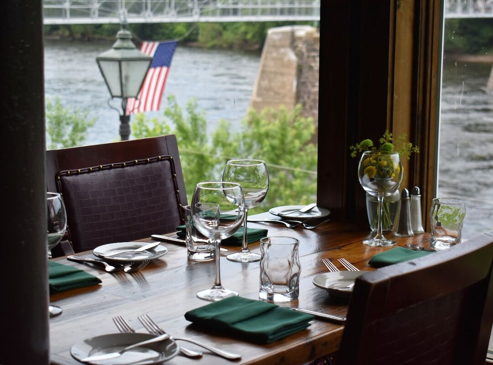 Black Bass Hotel