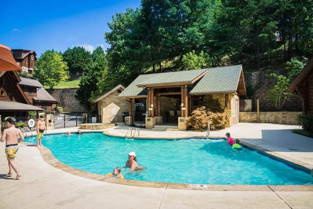 1404 Golf View Towers Smoky Mtn Bearadise