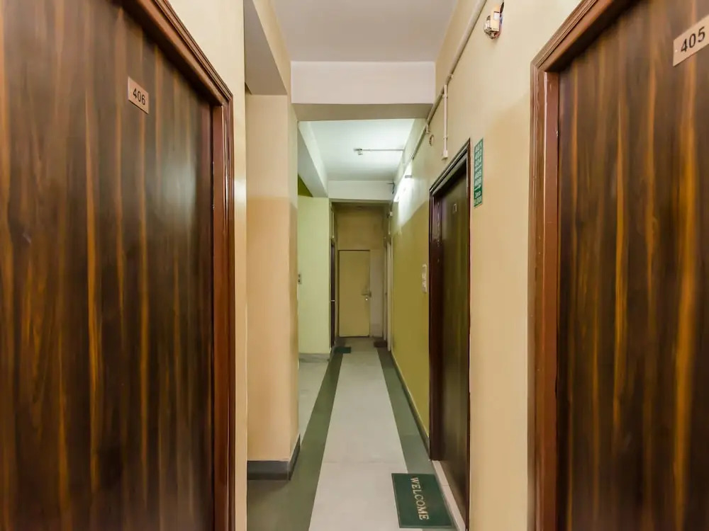 OYO 8998 Hotel Aayash