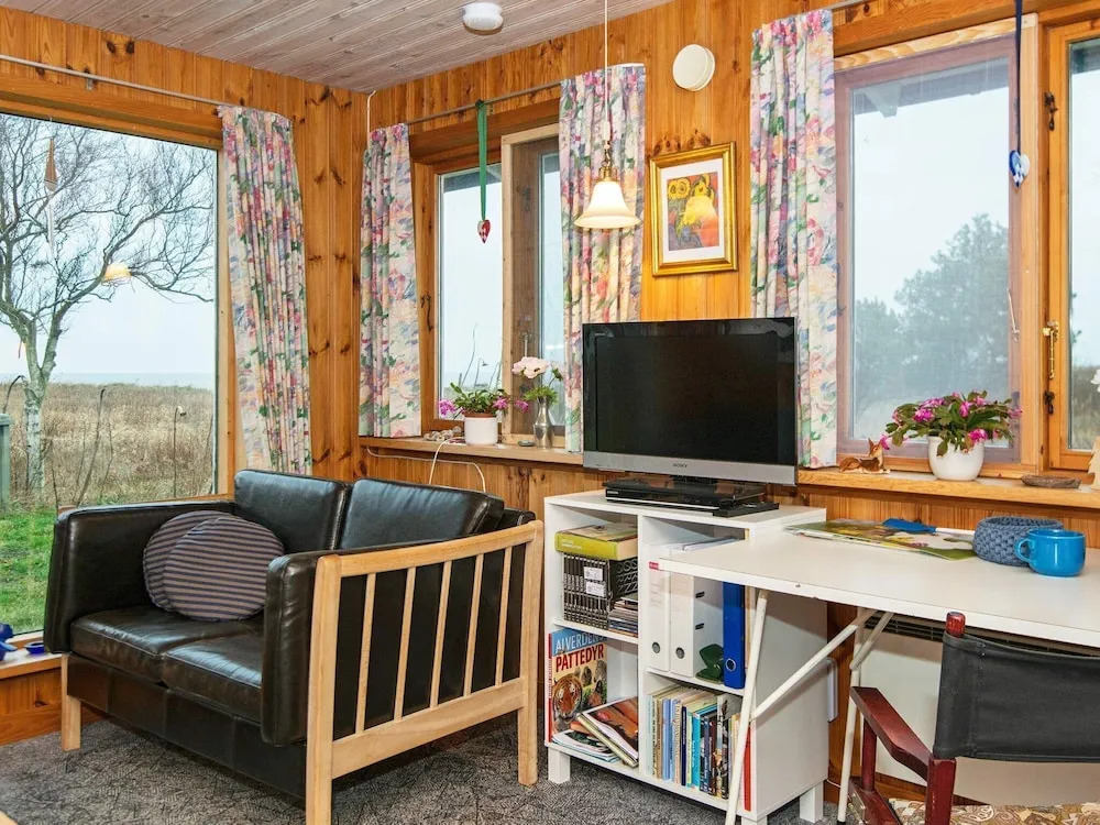 6 Person Holiday Home in Hemmet