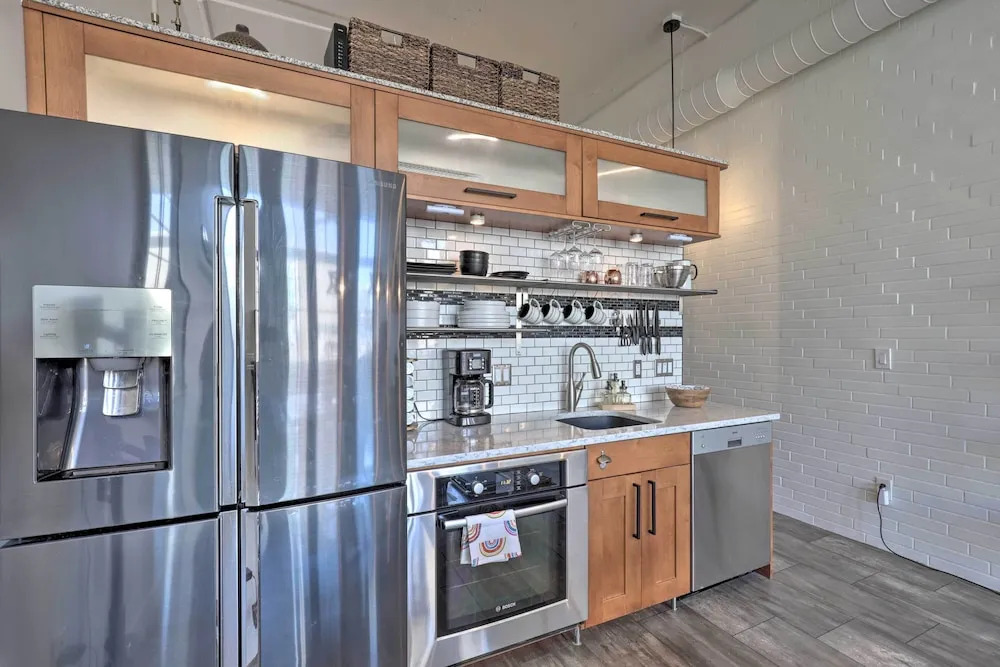 Chic SLC Downtown Studio Loft: Walk to Shops