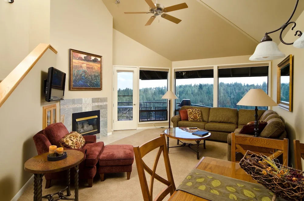 Bend Mt Bachelor Village Condo