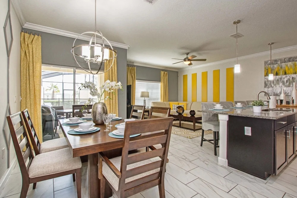 Storey Lake 4 Bedroom Townhome w Splashpool - 1629ST