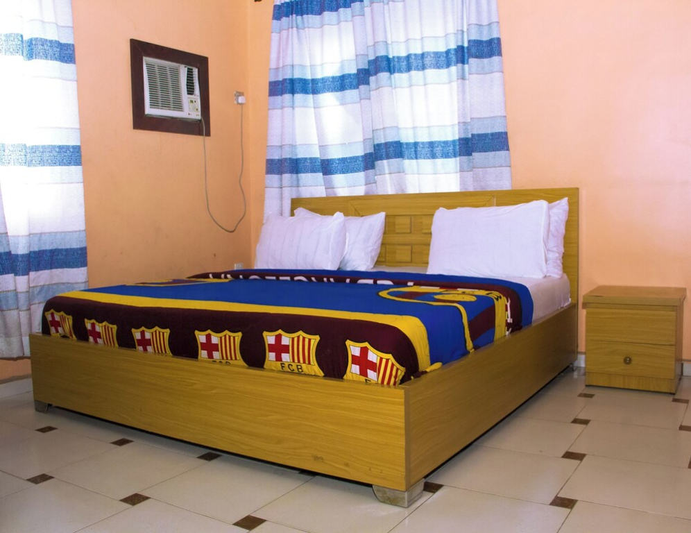 Intelligent hotel and suites