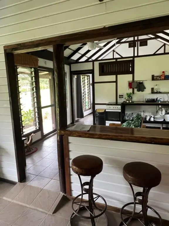 Island View Cottages