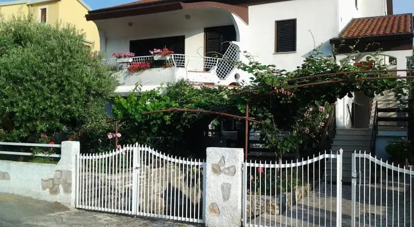 Apartment Maslina