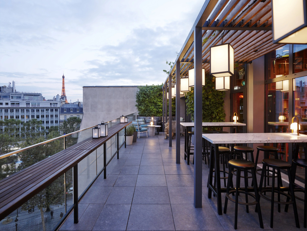 Отель citizenM Paris Champs-Élysées