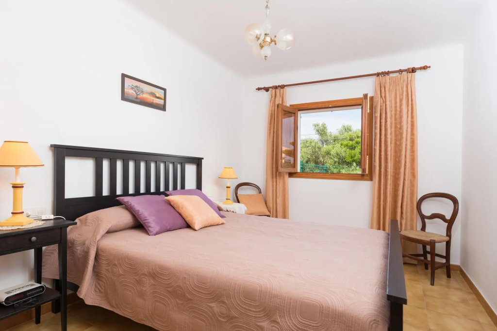 BARCELO-DANUS - Chalet with terrace in Porto Colom. Free WiFi
