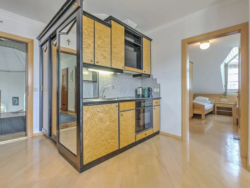 Plush Apartment in St. Kanzian am Klopeinersee with Sauna