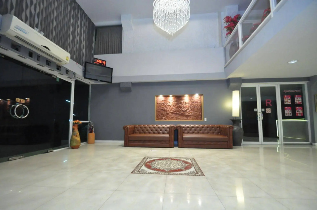 Kriss Residence