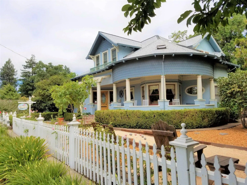 Haydon Street Inn