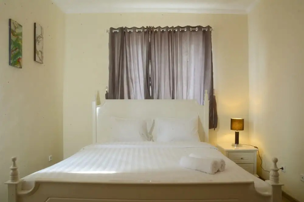 Luxury Design Grand Palace Kemayoran Apartment With Private Bathtub