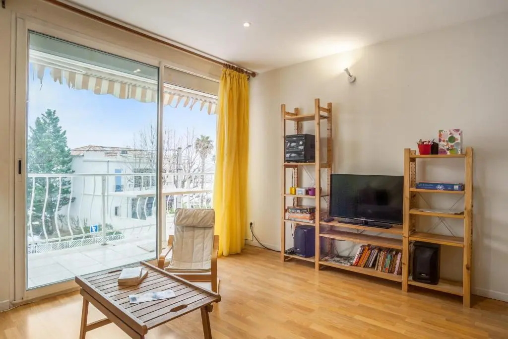 Large 2br with balcony and seaview 2 steps to La Ciotat beach - Welkeys