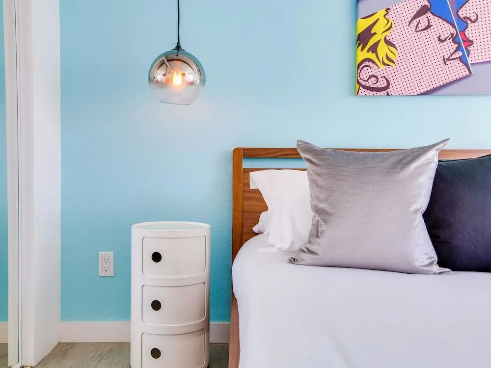 Bubble Gum Modern: Mid-Century Alexander by ACME House Company