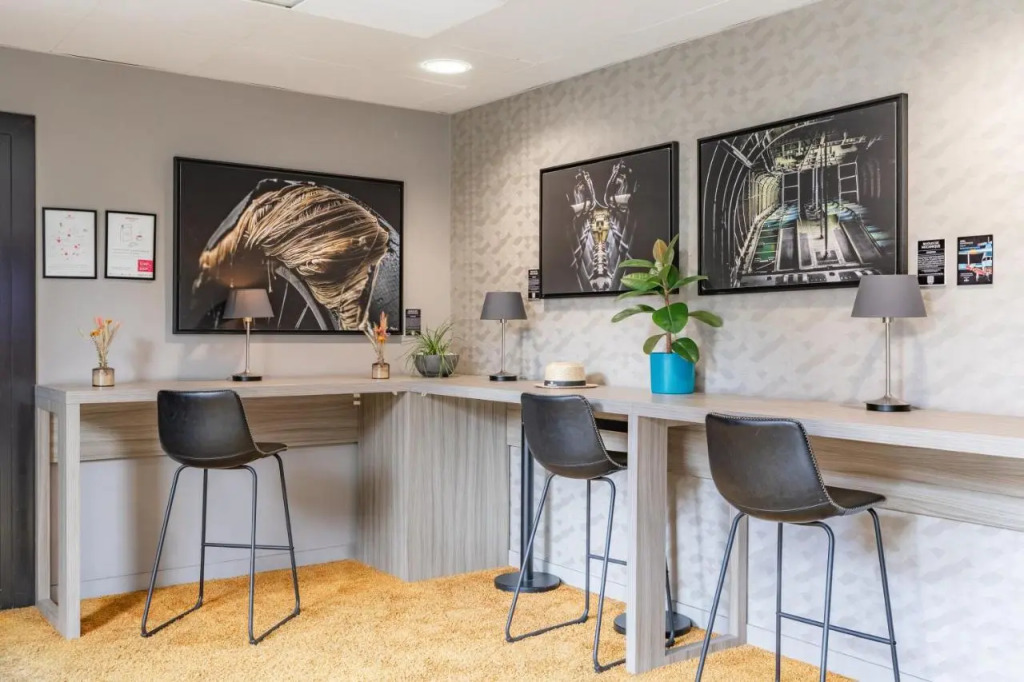 Air Hotel Paris Le Bourget