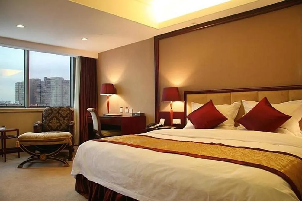 Victoria International Hotel