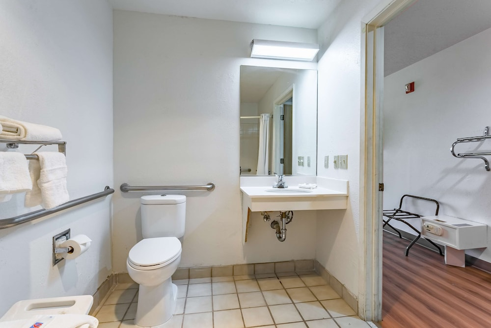 Motel 6 Santa Fe Central