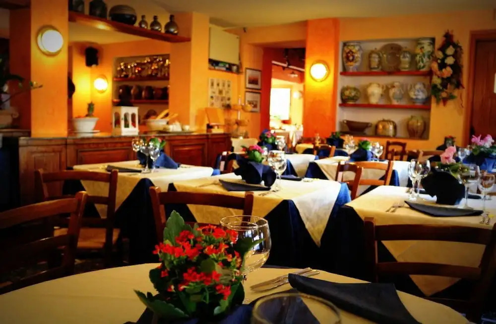 Hotel Bucaneve