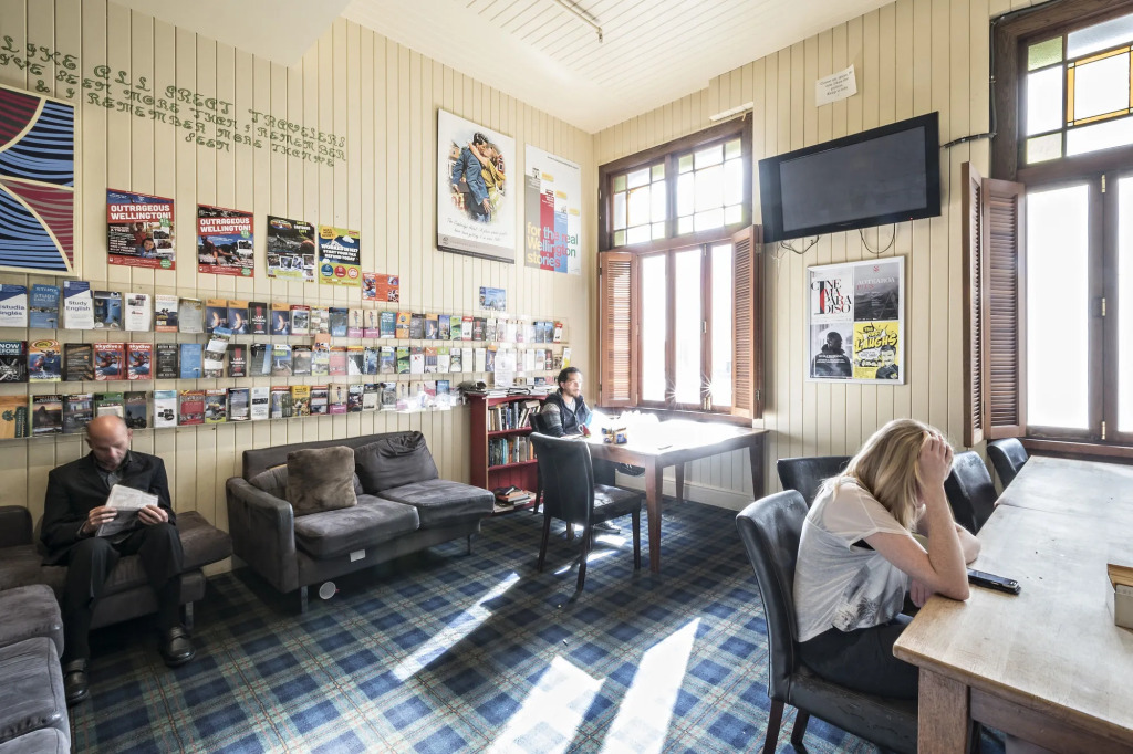 The Cambridge Hotel & Backpackers