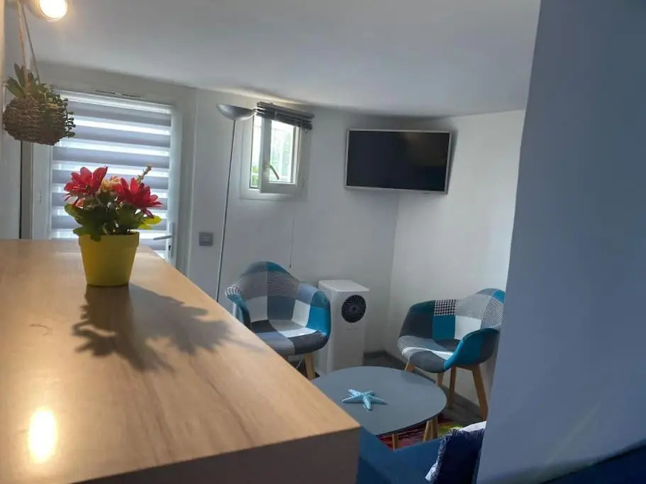 Studio rénové avec piscine proche Saint-Tropez