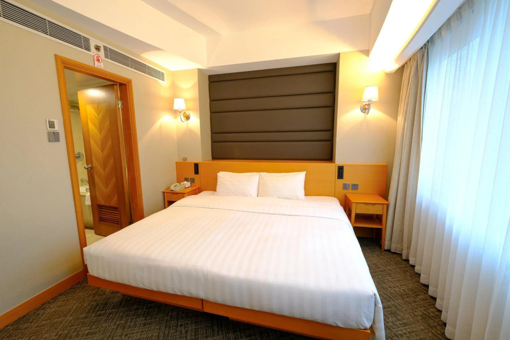 South Pacific Hotel
