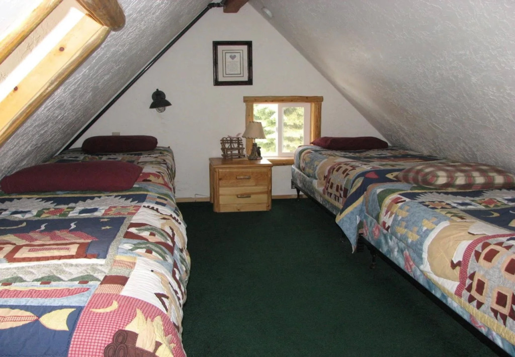 Lost Trail Lodge