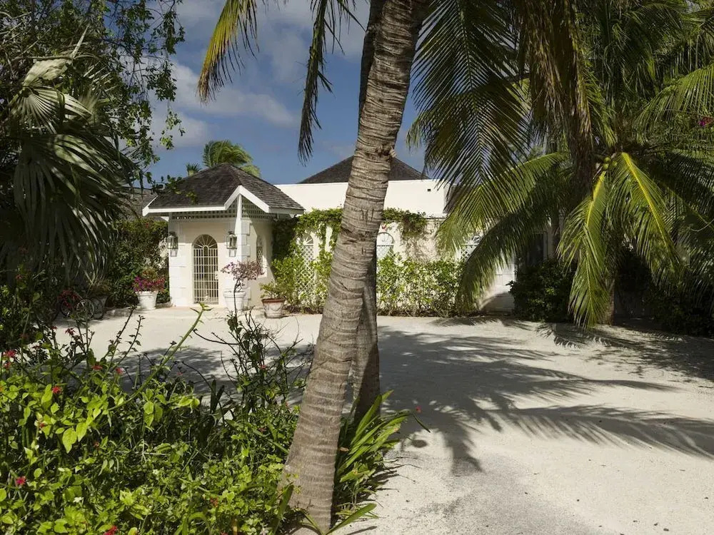 Oceanfront Escape: New Luxury Home