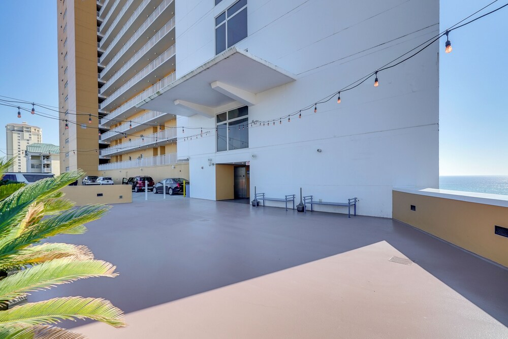 Unwind Poolside, Walk to Shore! 12th-floor PCB Gem