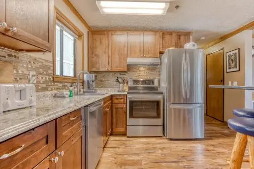 Little Trail Lodge - Unit B