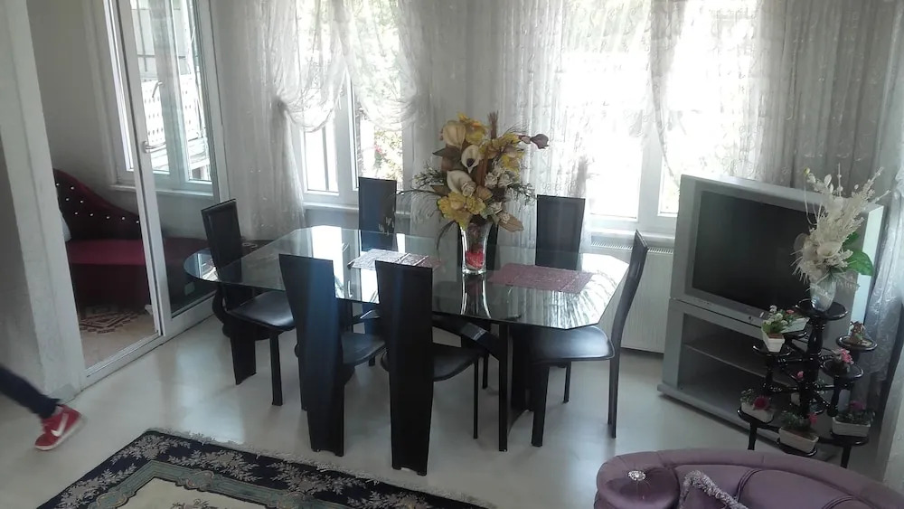 Turquoise Family Suites Apartment