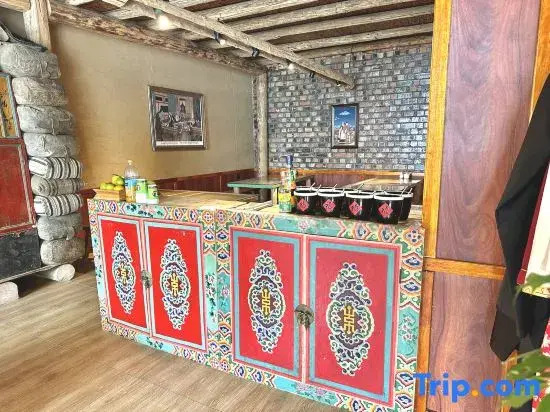 Shangu Homestay (Yagetang Branch)