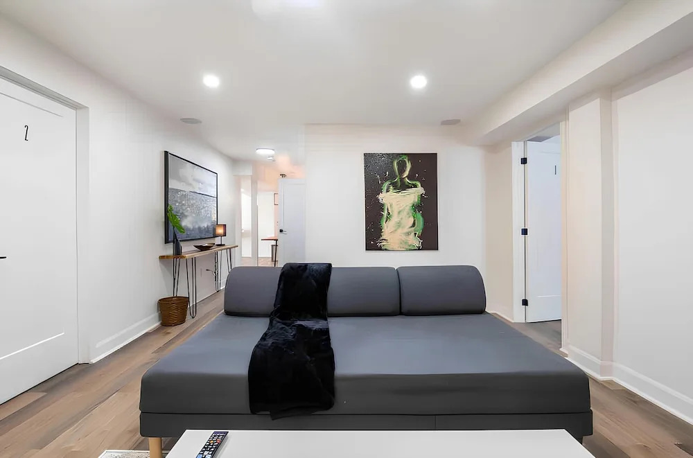 Cheerful and Modern