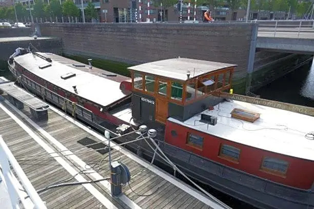 boat apartment Anna Rotterdam
