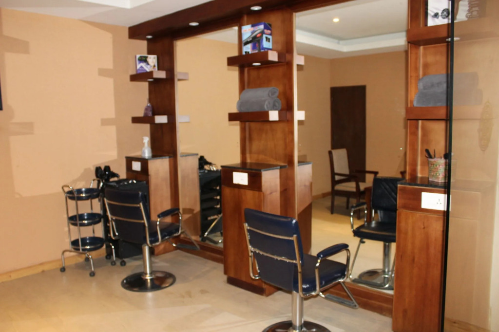 Ariya Hotel