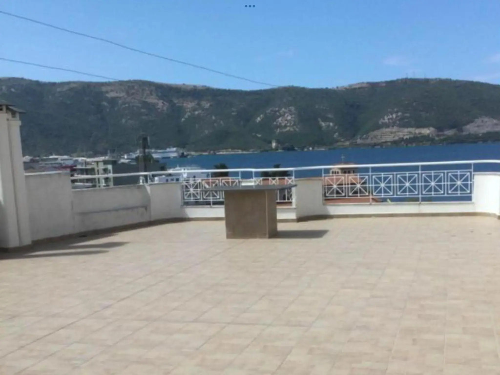 Chantzara Maria ,for 5, family apart 50 sqm.2 studios, balconies sea view 40 m. harbor , heart city, flats to let