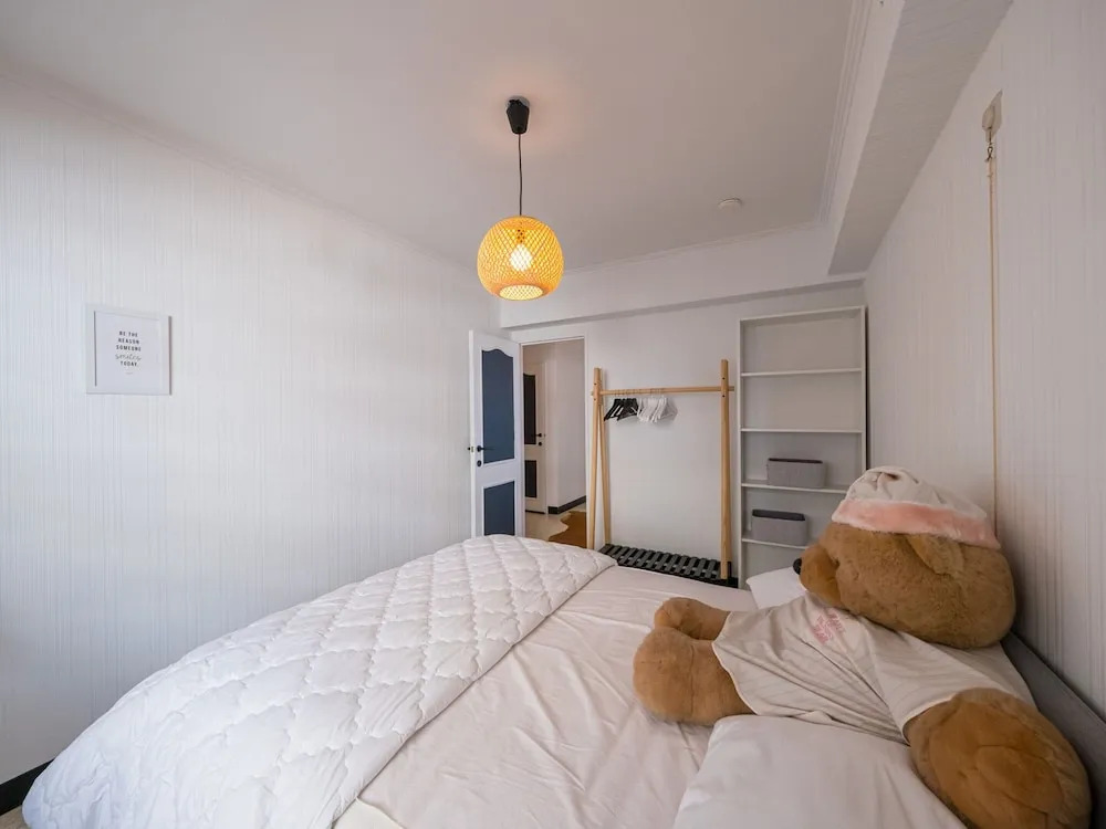Apartment With 3 Bedrooms Near the sea