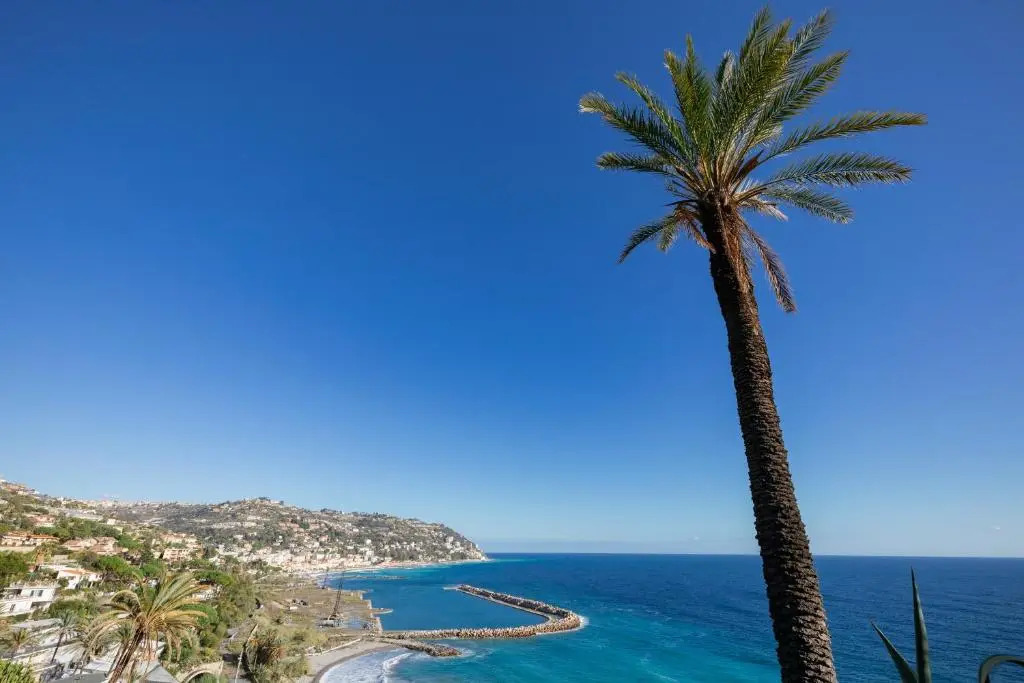 086 - Sunshine Home, 5 minuti dalla spiaggia, VISTA MARE - PARCHEGGIO PRIVATO GRATIS INCLUSO