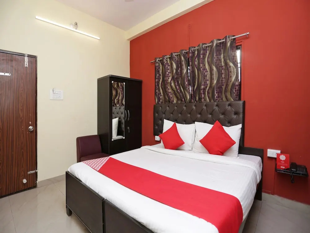 OYO Flagship 128 AIIMS BHU