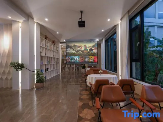 Lanyue Li Sky City Natural Mineral Hot Spring Resort 360° View Villa